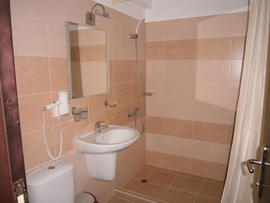 Ariana Hotel Kiten (Burgas) Quarto foto